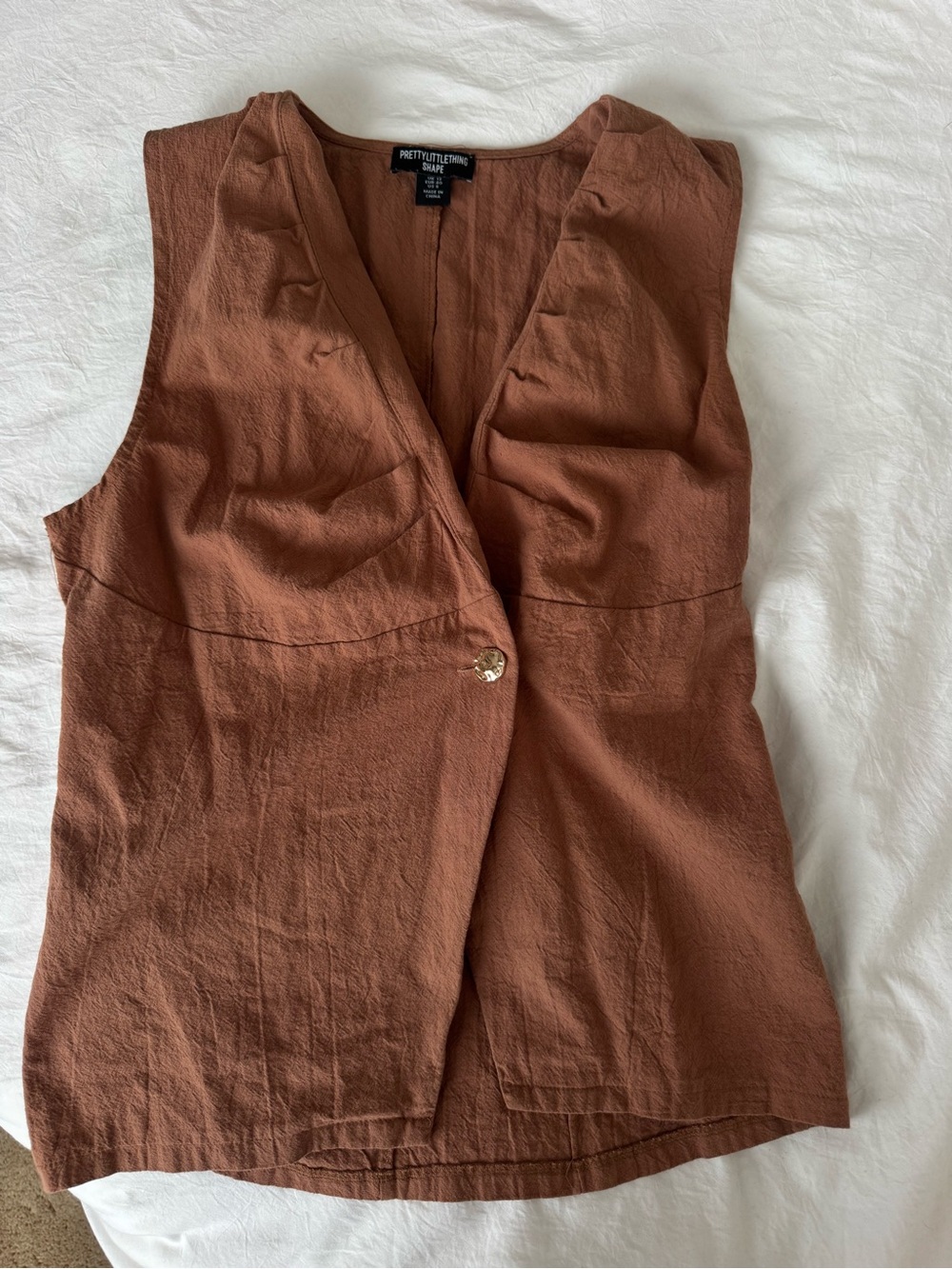 PrettyLittleThing Rust Brown V-Neck Sleeveless Button Camisole